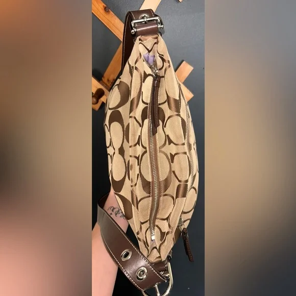 Coach Y2K Signature C Canvas Hobo Bag -EUC- F1257-F15067 - Picture 10 of 16